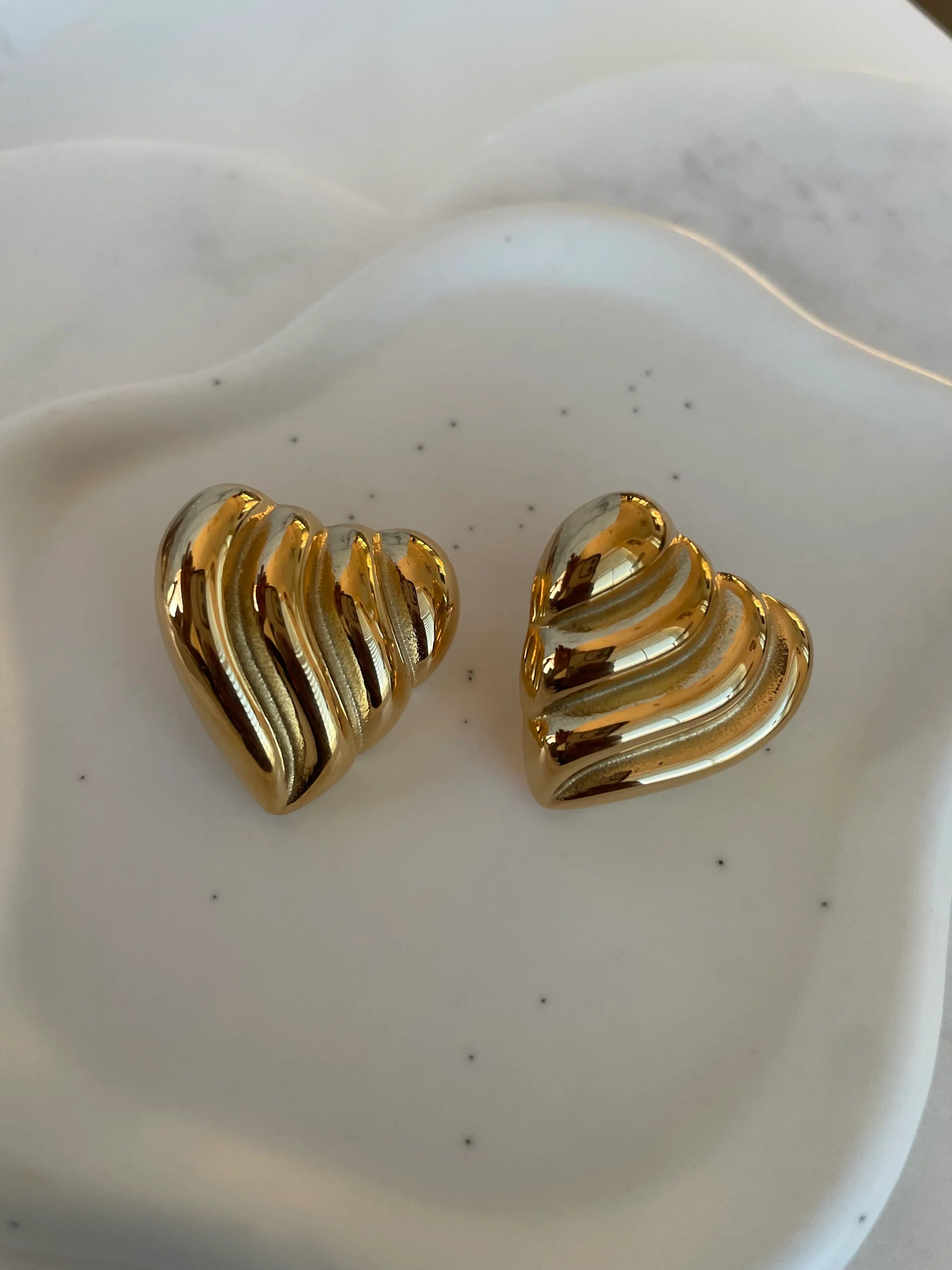 Ribbed Tone Heart Studs
