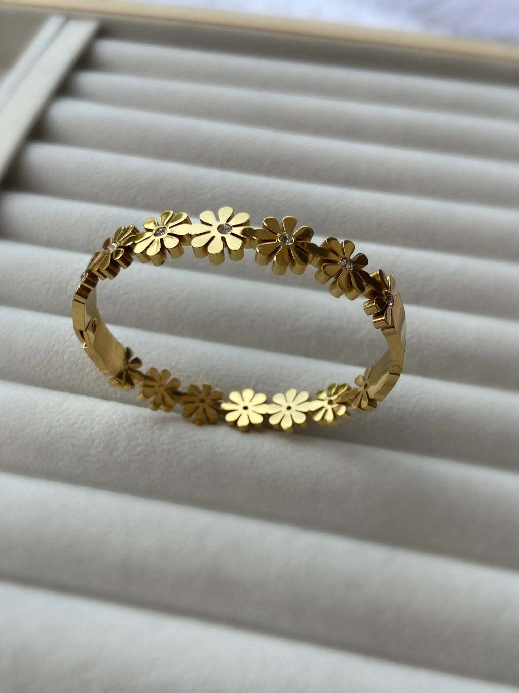 The Floral Stone Bracelet