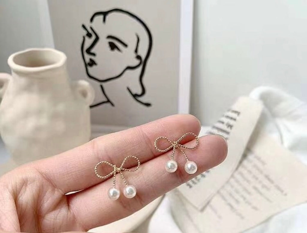 Blush Bow Pearls