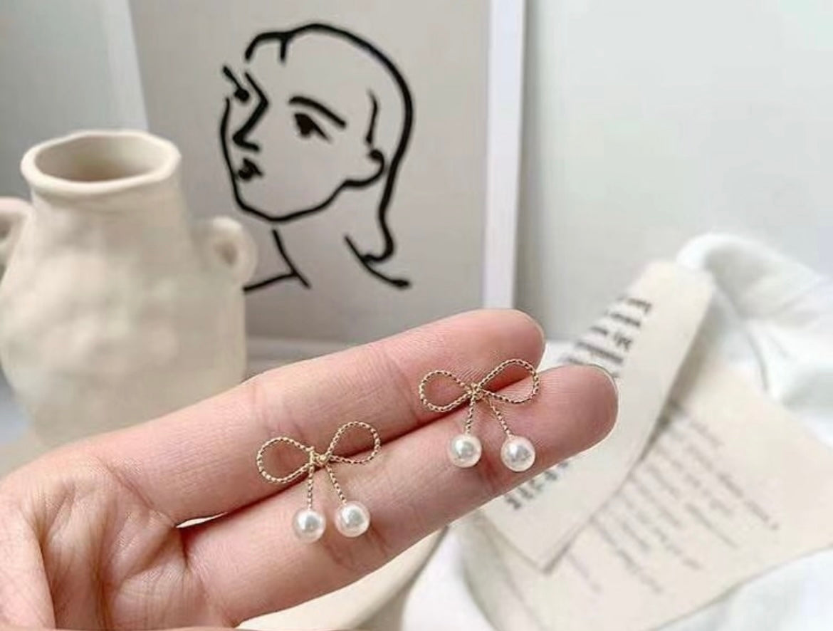 Blush Bow Pearls