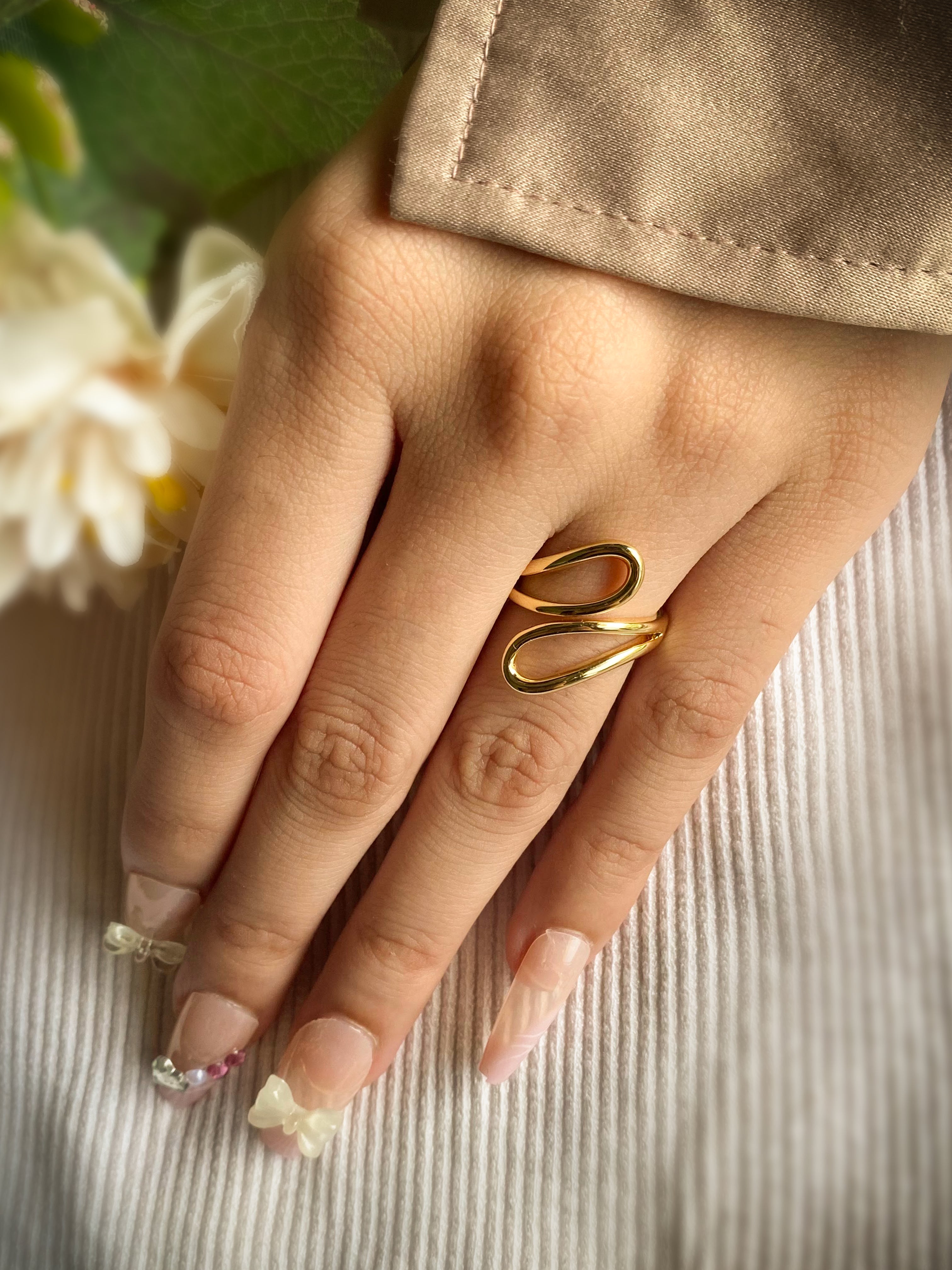 The Golden Leaf Ring